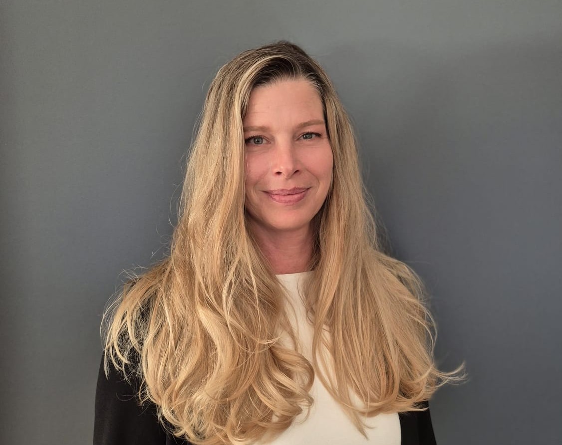 {title} - {subtitle}